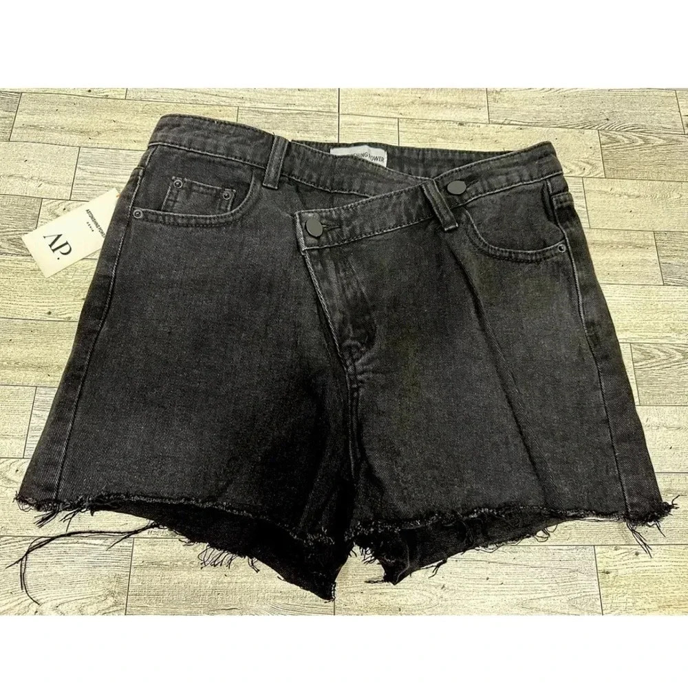 Astonishing Power Black Cotton Denim shorts size Large L